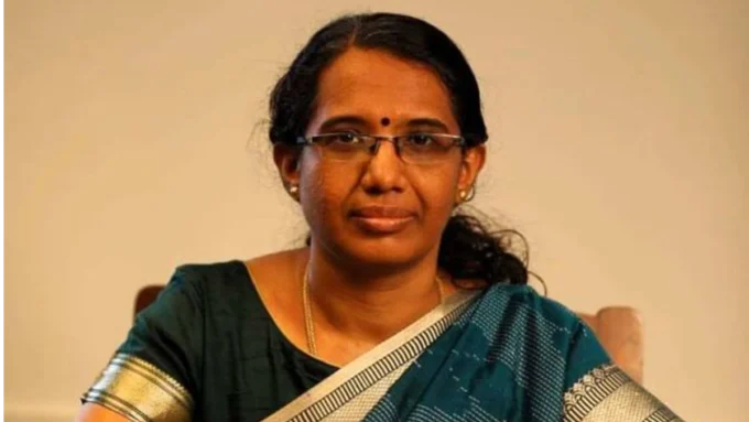 ಚಿತ್ರದುರ್ಗ: ರಾಜ್ಯ ಸರ್ಕಾರವು ಐಎಎಸ್ ಅಧಿಕಾರಿಗಳ ವರ್ಗಾವಣೆ ಪ್ರಕ್ರಿಯೆಯನ್ನು ಮುಂದುವರಿಸಿದ್ದು, ಕೋಟೆನಾಡು ಚಿತ್ರದುರ್ಗ ಜಿಲ್ಲೆಗೆ ನೂತನ ಜಿಲ್ಲಾಧಿಕಾರಿಯನ್ನು ನೇಮಕ ಮಾಡಿ ಆದೇಶ ಹೊರಡಿಸಿದೆ.