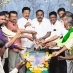 ಚಿತ್ರದುರ್ಗದಲ್ಲಿ ಜಯಣ್ಣ ಒಡೆಯರ್ ಭಾವಚಿತ್ರಕ್ಕೆ ಪುಷ್ಪನಮನ ಸಲ್ಲಿಸುತ್ತಿರುವ ಗಣ್ಯರು