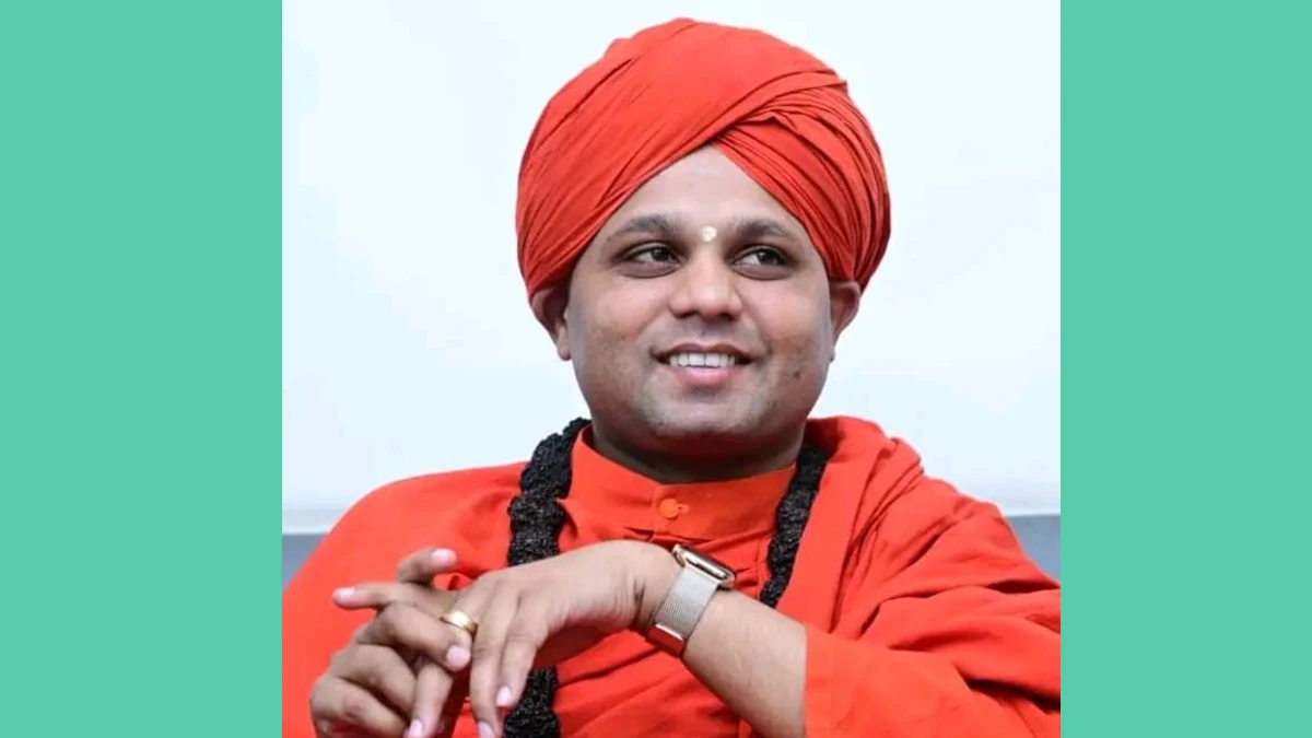 ಚಿತ್ರದುರ್ಗಕ್ಕೆ ಹರಿದ ಭದ್ರೆ ಭೋವಿ ಗುರುಪೀಠದಿಂದ 1 ಲಕ್ಷ ಜನರಿಗೆ ಸಿಹಿ ಹಂಚಿ ಸಂಭ್ರಮಾಚರಣೆ