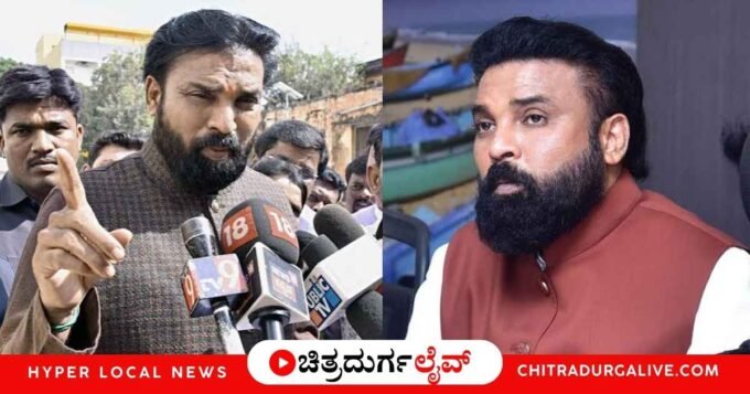 ಚಿತ್ರದುರ್ಗದಲ್ಲಿ ನಡೆದ ಸುದ್ದಿಗೋಷ್ಠಿಯಲ್ಲಿ ಮೀಸಲಾತಿ ರದ್ದು ಹಾಗೂ ಸ್ಟಿಂಗ್ ಆಪರೇಷನ್ ವಿಚಾರವಾಗಿ ಕಾಂಗ್ರೆಸ್ ಸರ್ಕಾರದ ವಿರುದ್ಧ ಕಿಡಿಕಾರಿದ ಬಿ. ಶ್ರೀರಾಮುಲು.